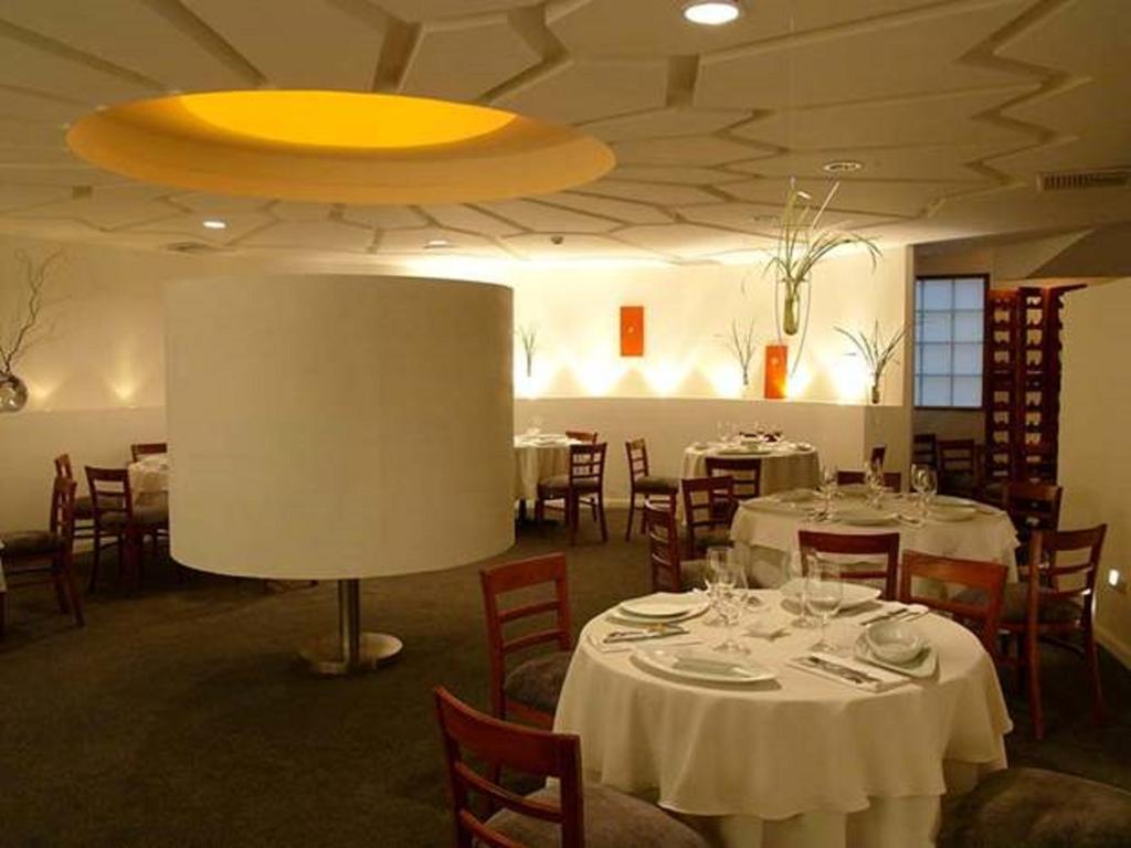 Deville Hotel Панама Ресторан фото